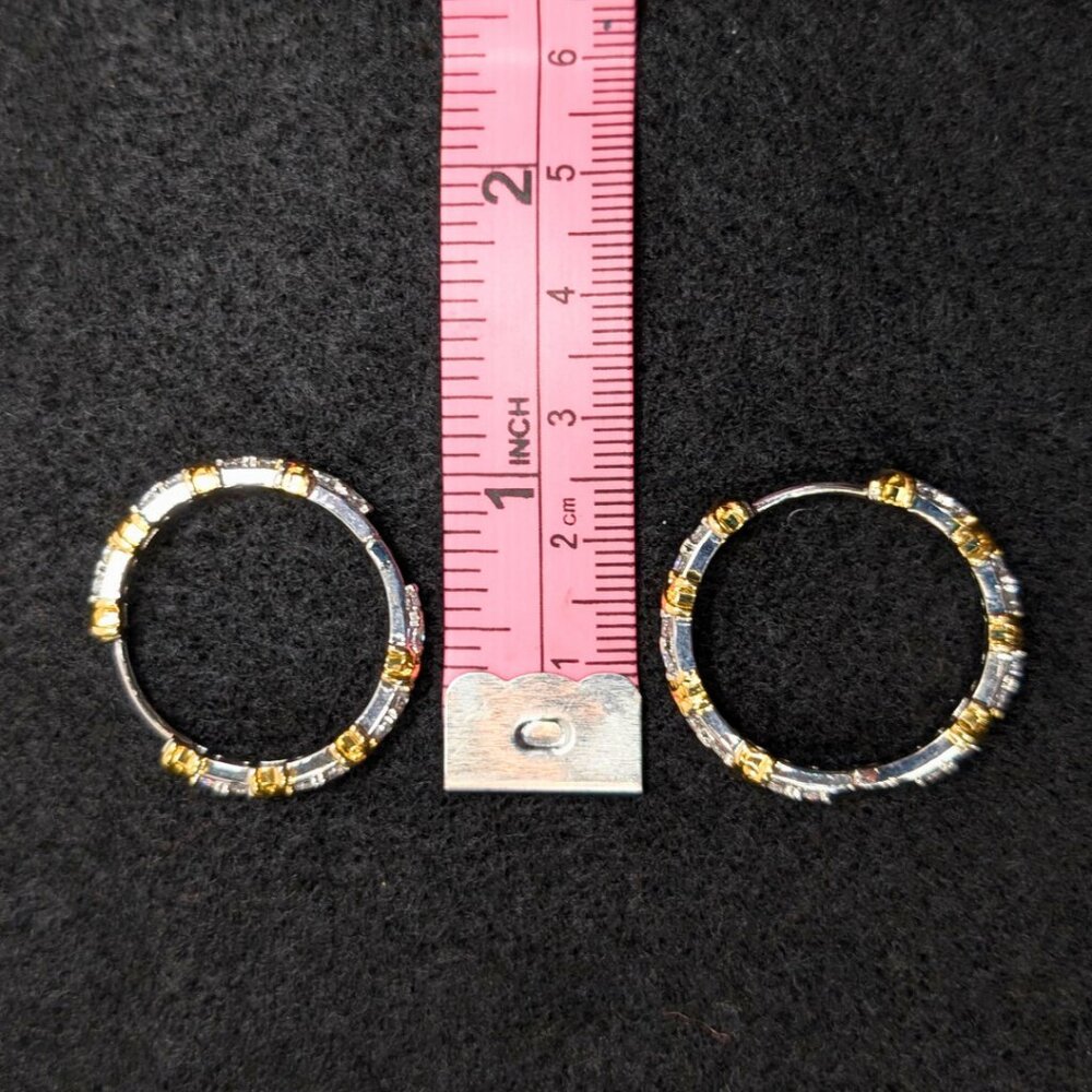 Elegant Silver Plated CZ X & O Stone Hoop Earrings NEW - Picture 7 of 7